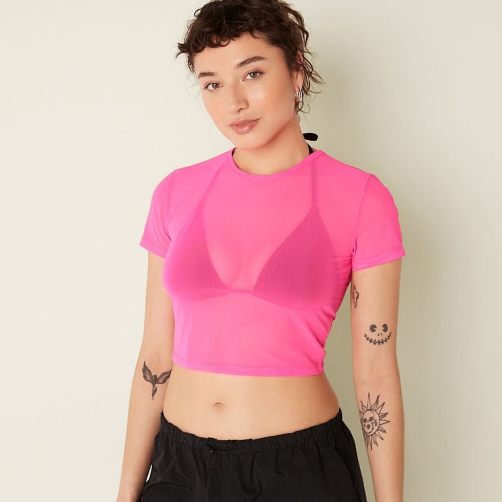 (M) PINK Victoria’s Secret MESH SHORT-SLEEVE CROP TOP